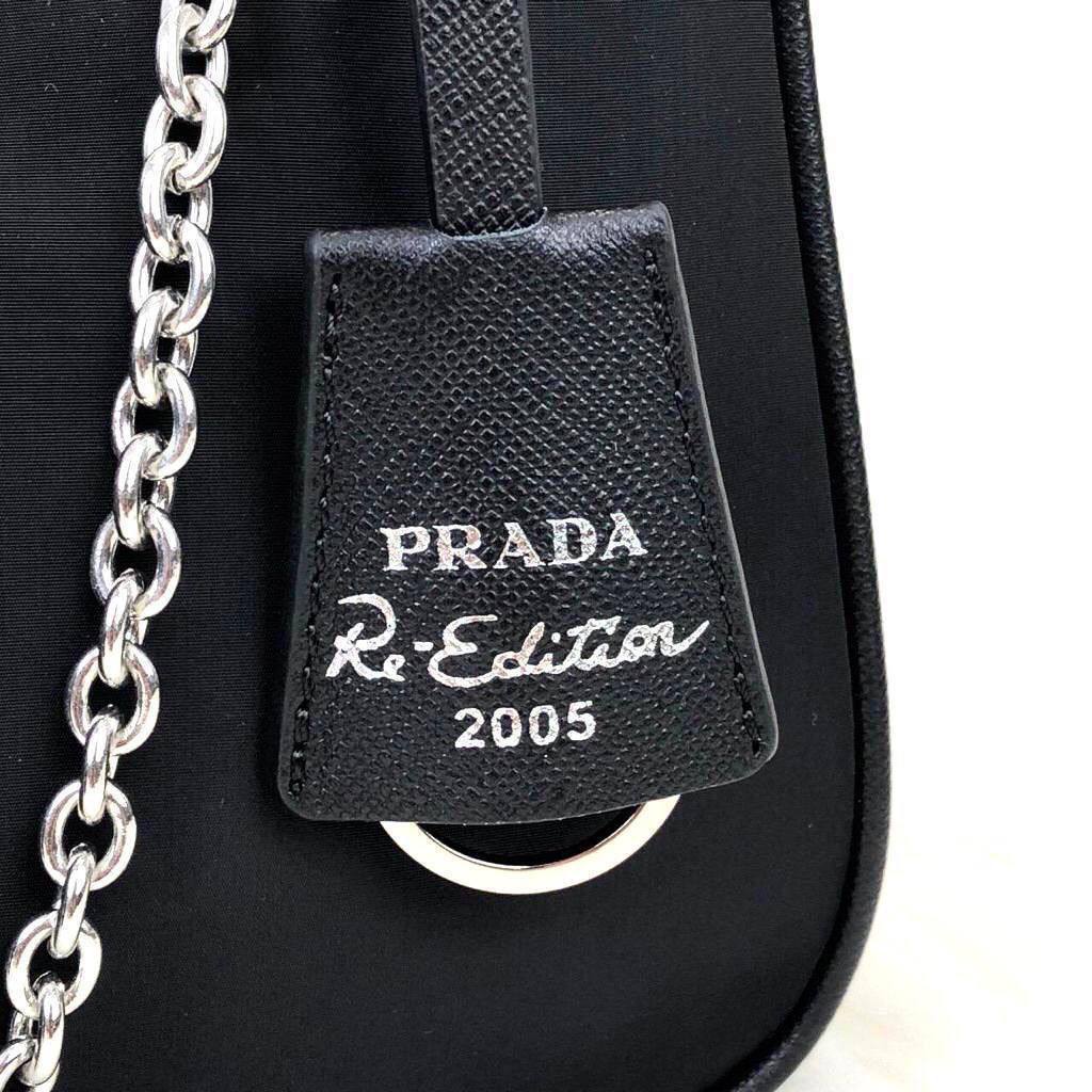 Prada Re-Edition 2005 shoulder Bag brand