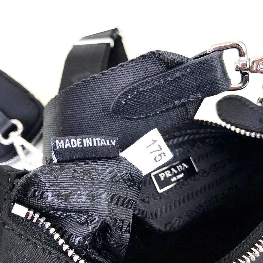 Prada Re-Edition 2005 shoulder Bag inside2