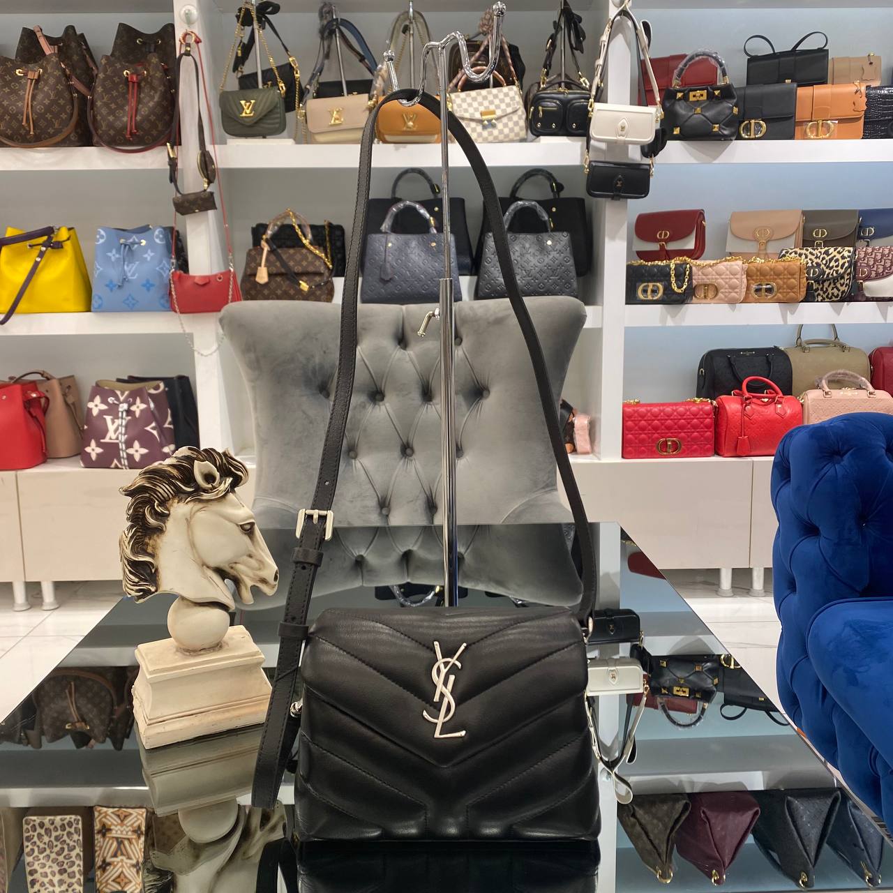 Ysl Saint Laurent (YSL) Loulou Toy Bag Y-quilted Black silver brand showrome