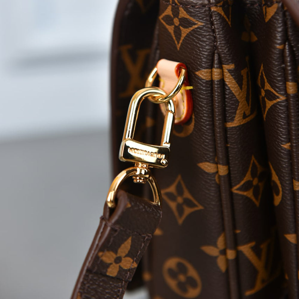 louis-vuitton-pochette-metis-monogram-canvas-left
