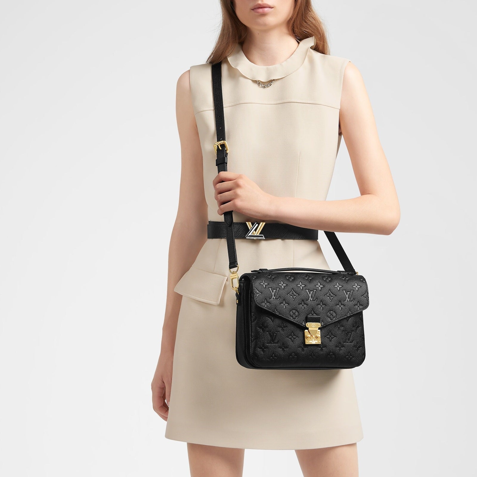 LV_Pochette_Metis_Monogram_Empreinte_Leather_Black_Ambiance view