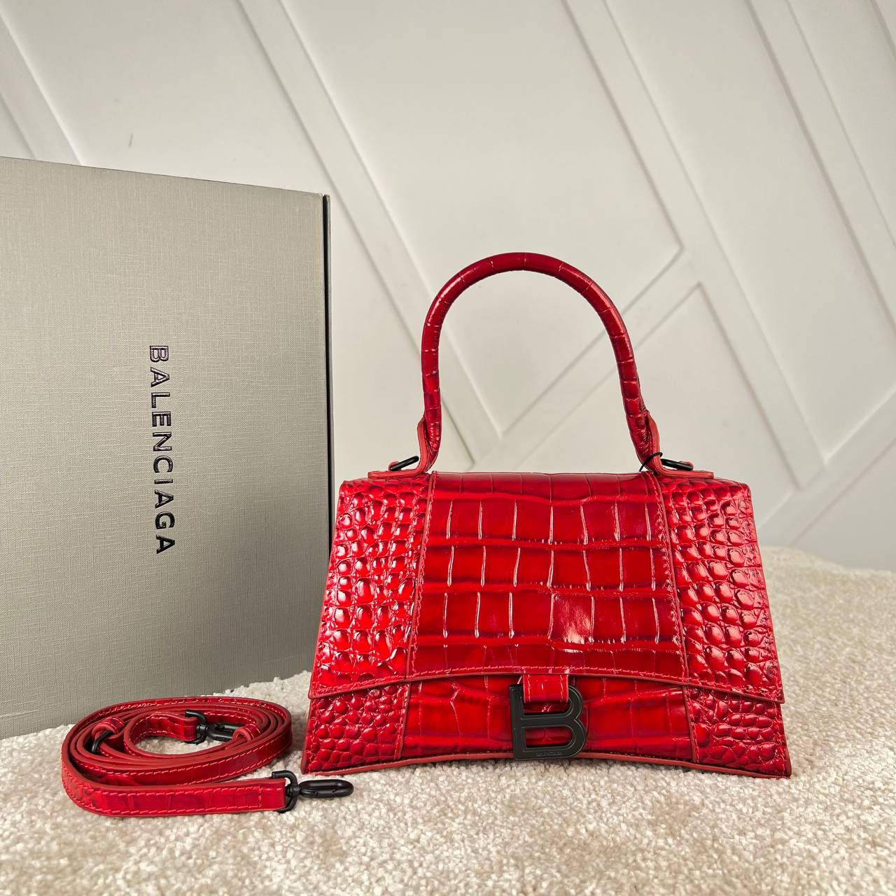 HOURGLASS SMALL HANDBAG CROCODILE EMBOSSED DARK RED