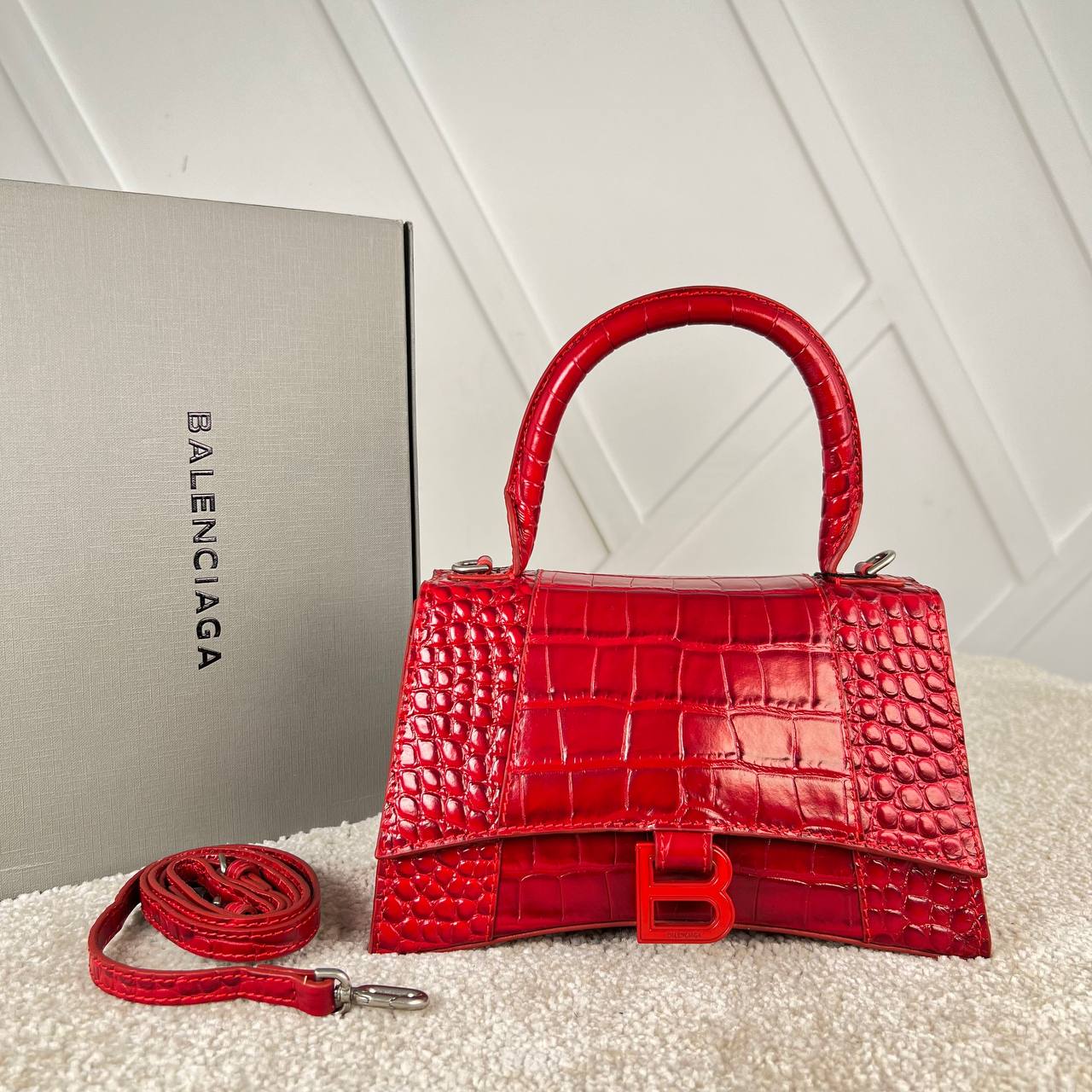 HOURGLASS SMALL HANDBAG CROCODILE EMBOSSED DARK RED