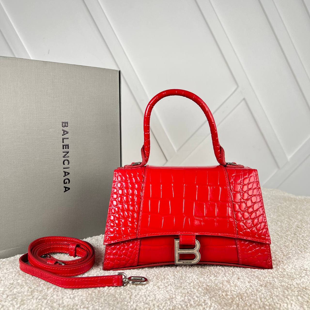 HOURGLASS SMALL HANDBAG CROCODILE EMBOSSED DARK RED
