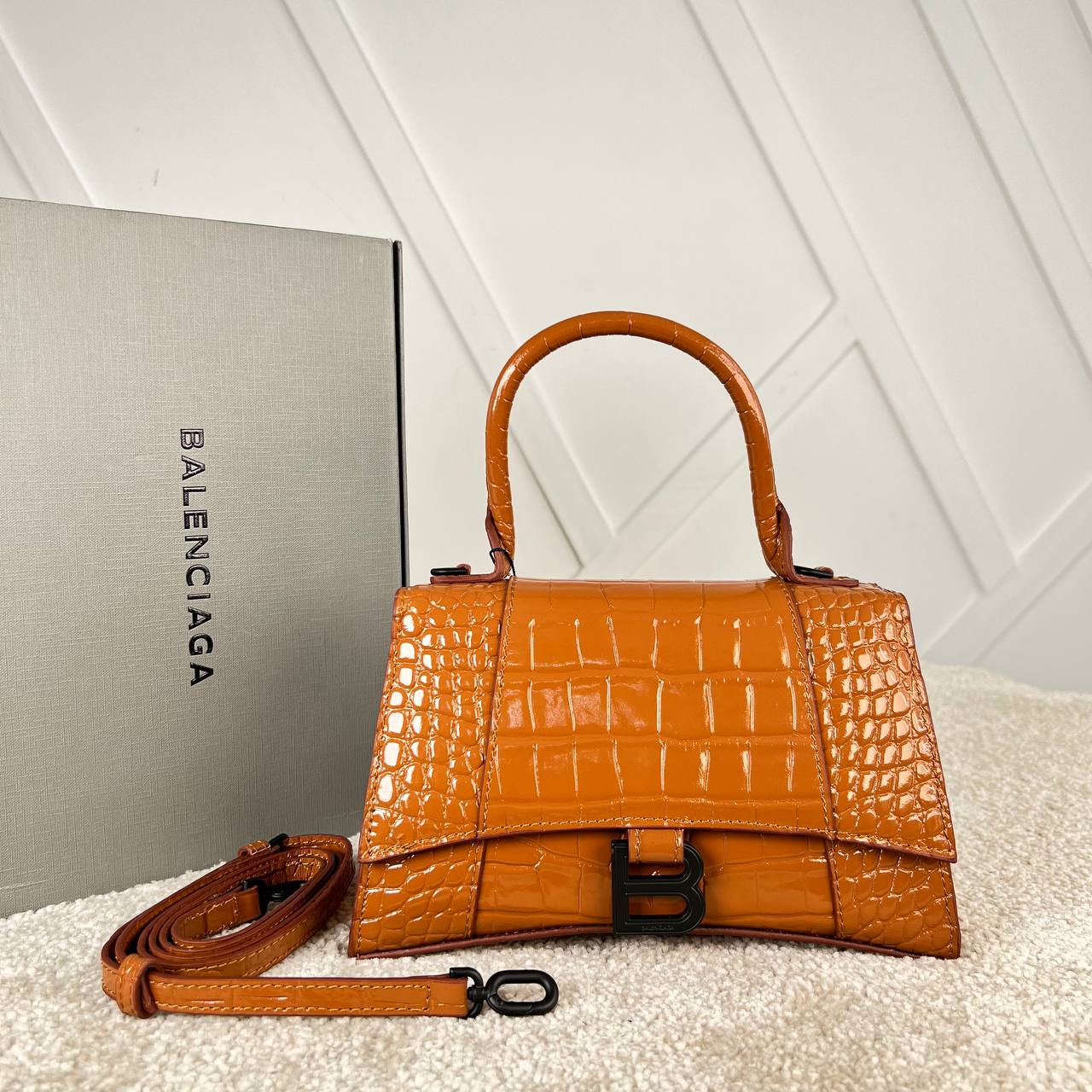 hourglass_small_handbag_crocodile_embossed_brown_front