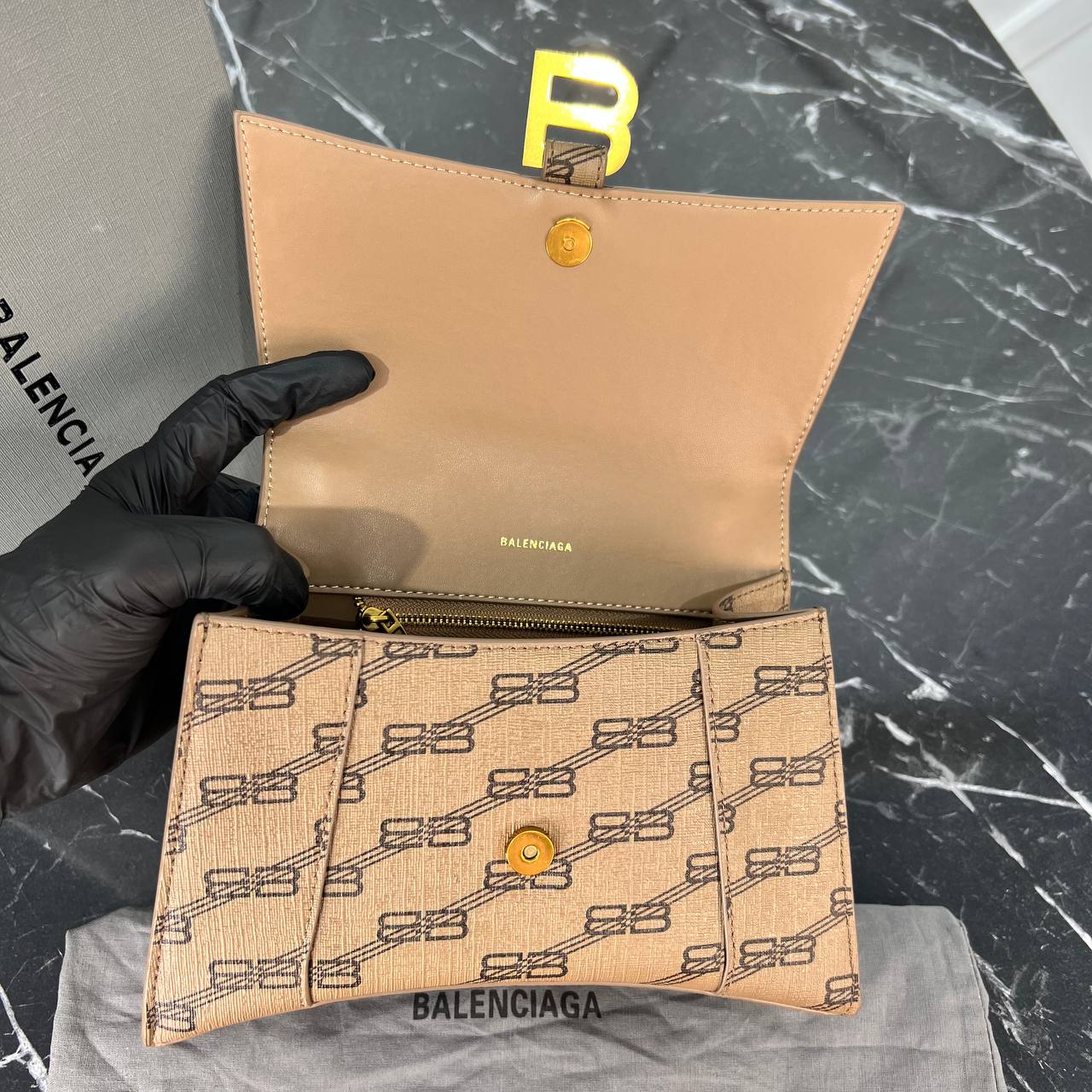 hourglass_small_handbag_bb_monogram_coated_canvas_beige_us_opened