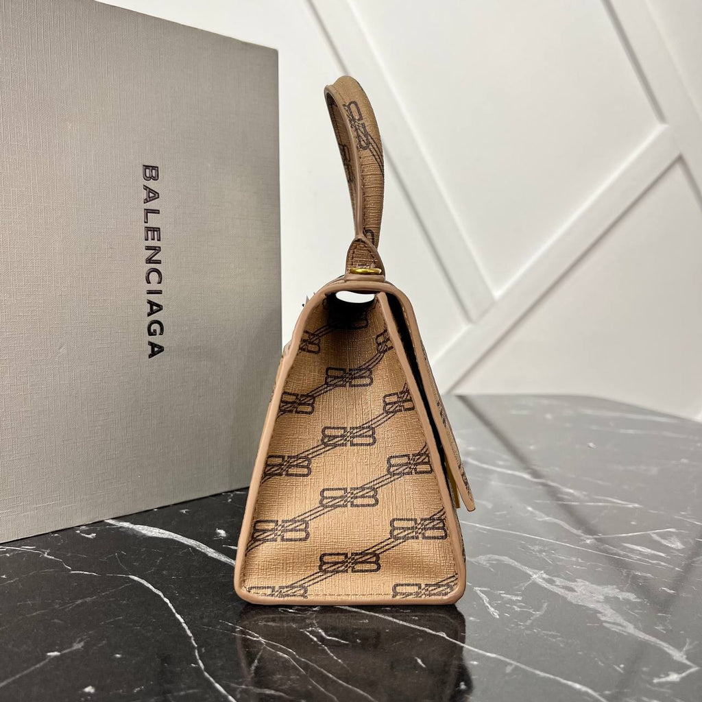 hourglass_small_handbag_bb_monogram_coated_canvas_beige_us_side