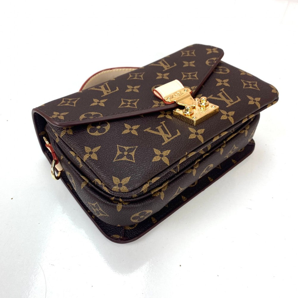 Louis Vuitton East West Metis Pochette Middle 4