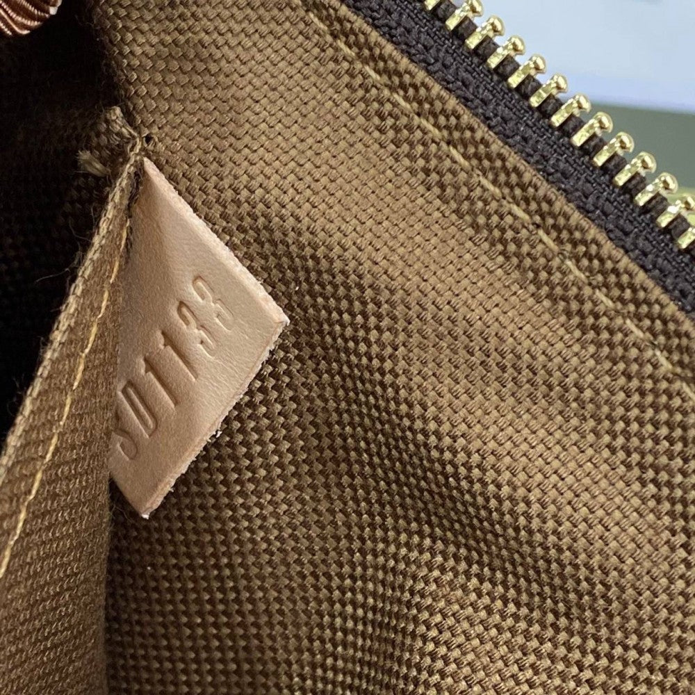 Louis Vuitton Pochette Accessoires Classic Premium 5