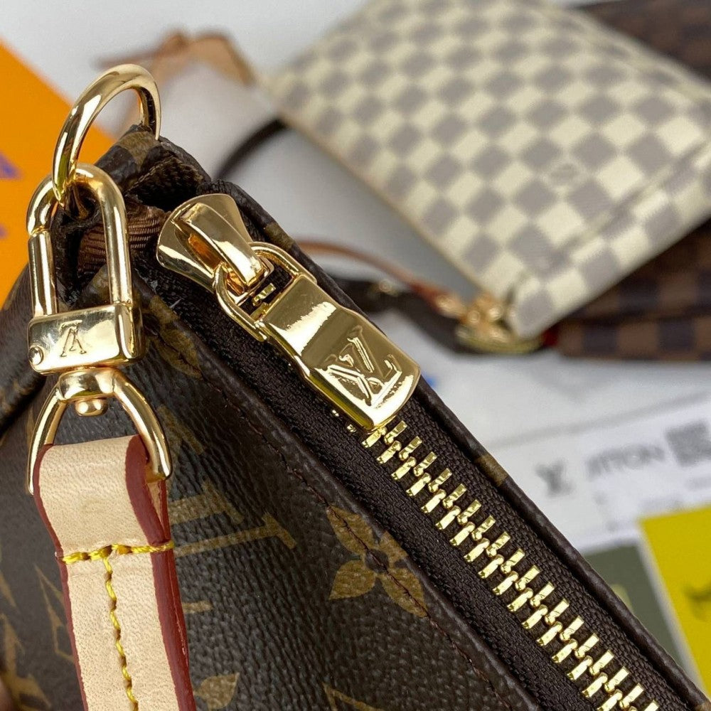 Louis Vuitton Pochette Accessoires Classic Premium 8