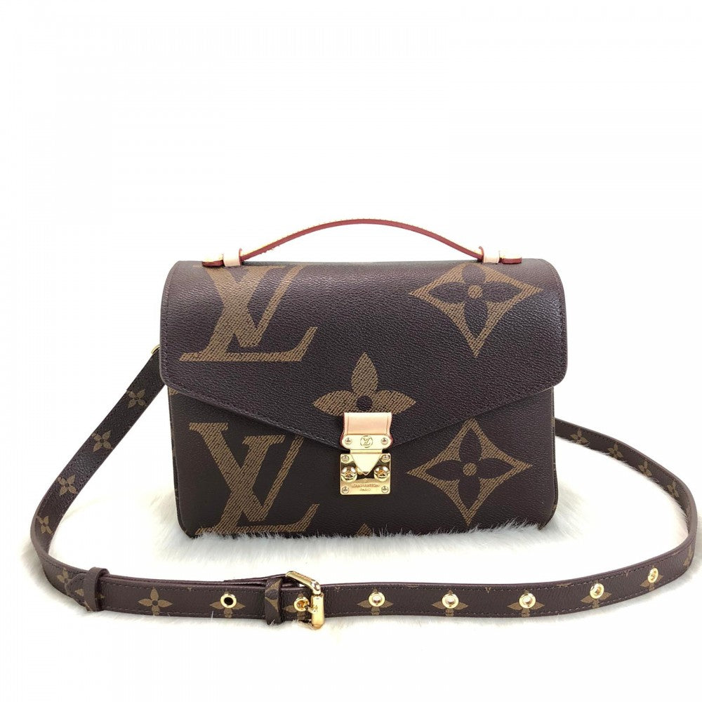 louis-vuitton-metis-pochette-oversized-classic