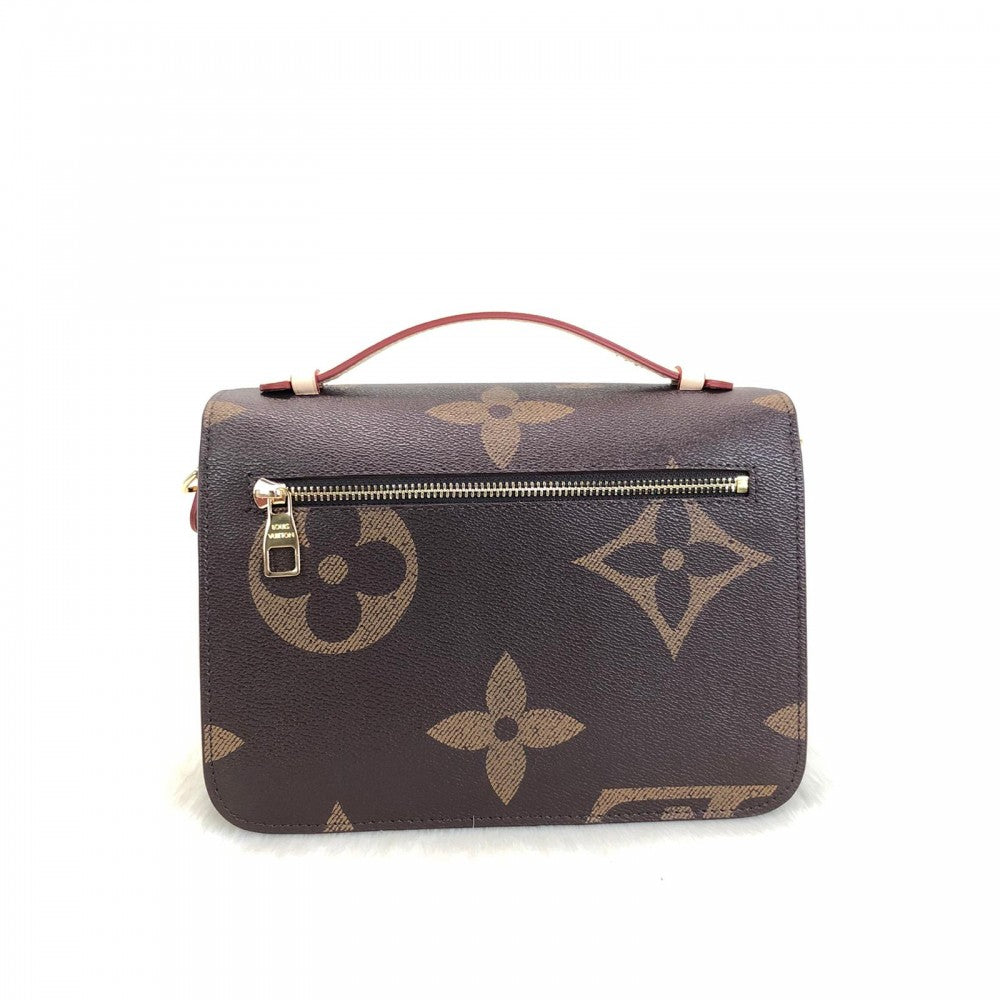 louis-vuitton-metis-pochette-oversized-classic3