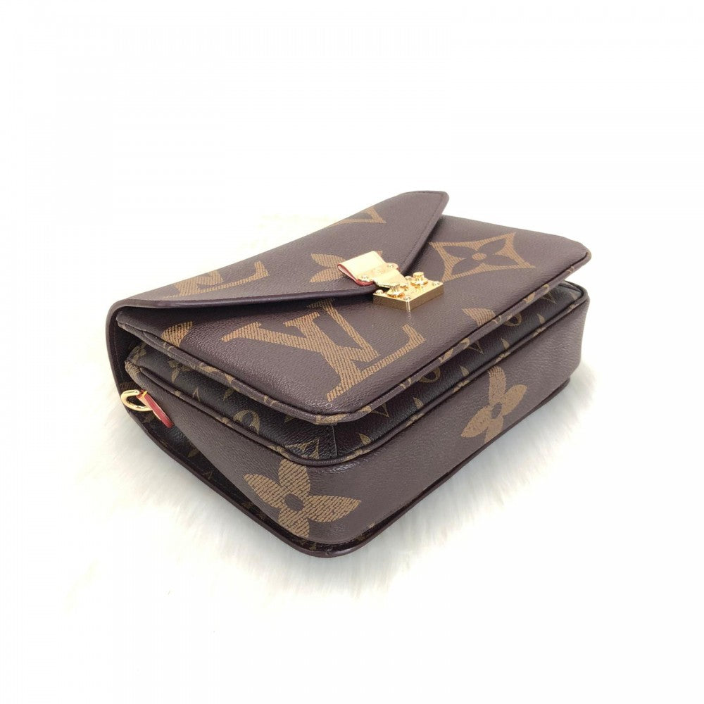 louis-vuitton-metis-pochette-oversized-classic5