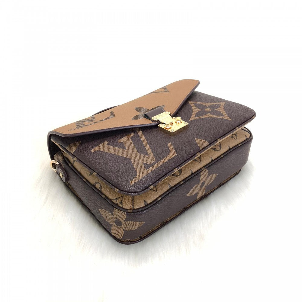 louis-vuitton-metis-pochette-oversized-reserve2