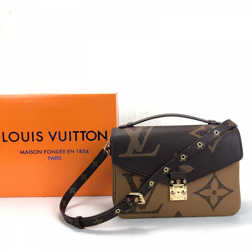 louis-vuitton-metis-pochette-oversized-mix3