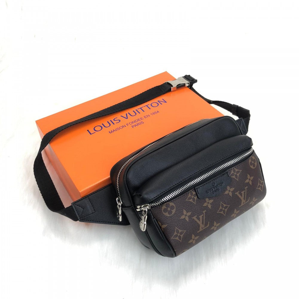 louis-vuitton-outdoor-bumbag-classic2