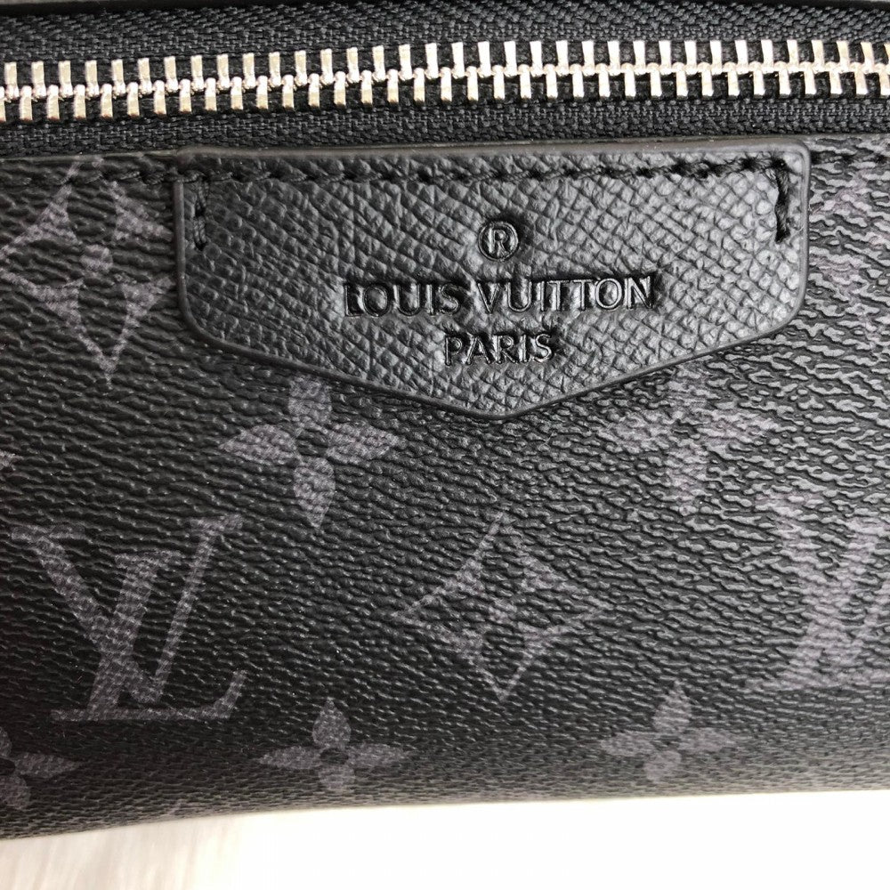 louis-vuitton-outdoor-bumbag-eclipse4