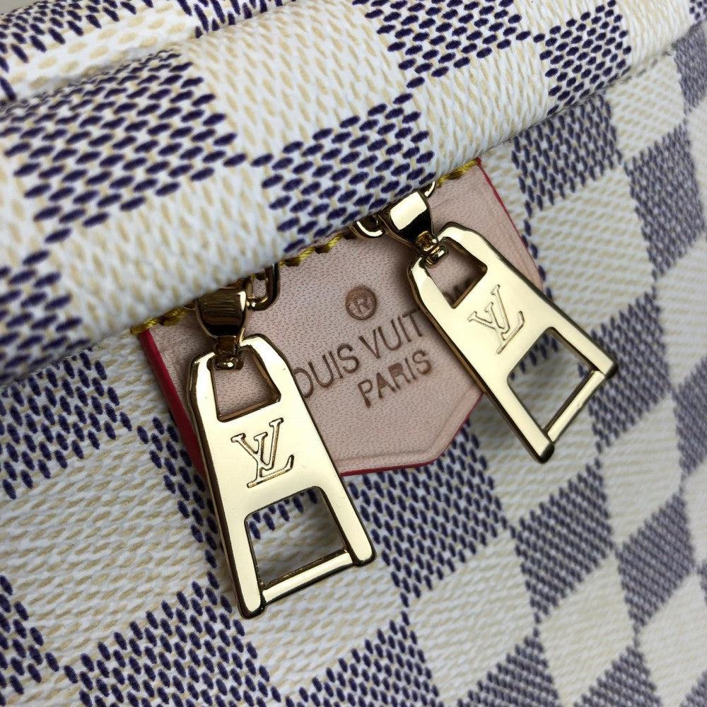 louis-vuitton-bumbag-damier-azur3