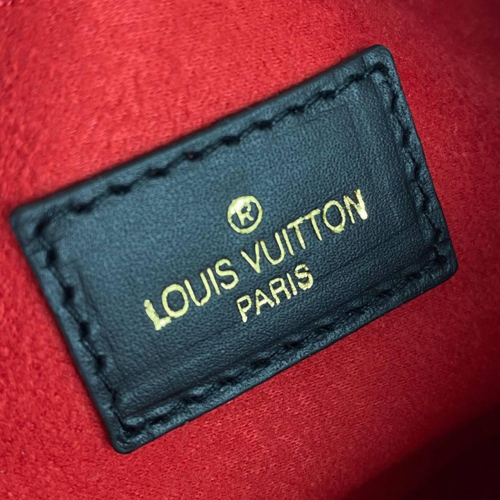 louis-vuC4B1tton-oversize-deri-multi-pochette-C3BCmraniye-marka-canta204-1000×1000-1.jpeg