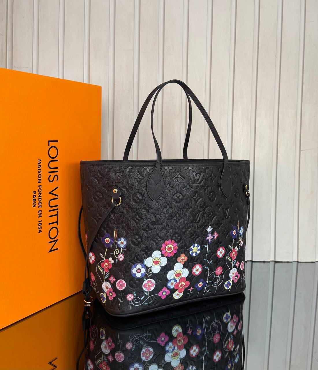 LV x TM Neverfull MM
Premium Designer Style Women’s Bag – High Quality, Elegant Fashion Accessory