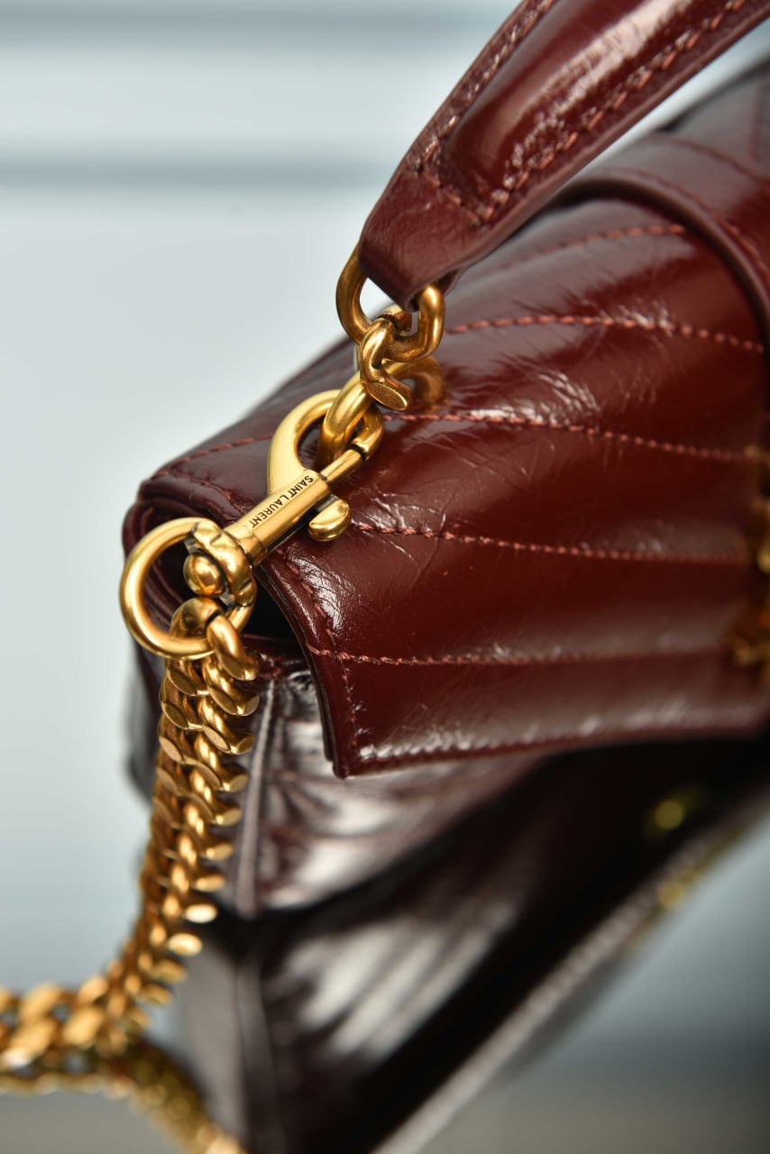 College Mini in Shiny Leather, Premium Designer Style Women’s Bag – High Quality, Elegant Fashion Accessory