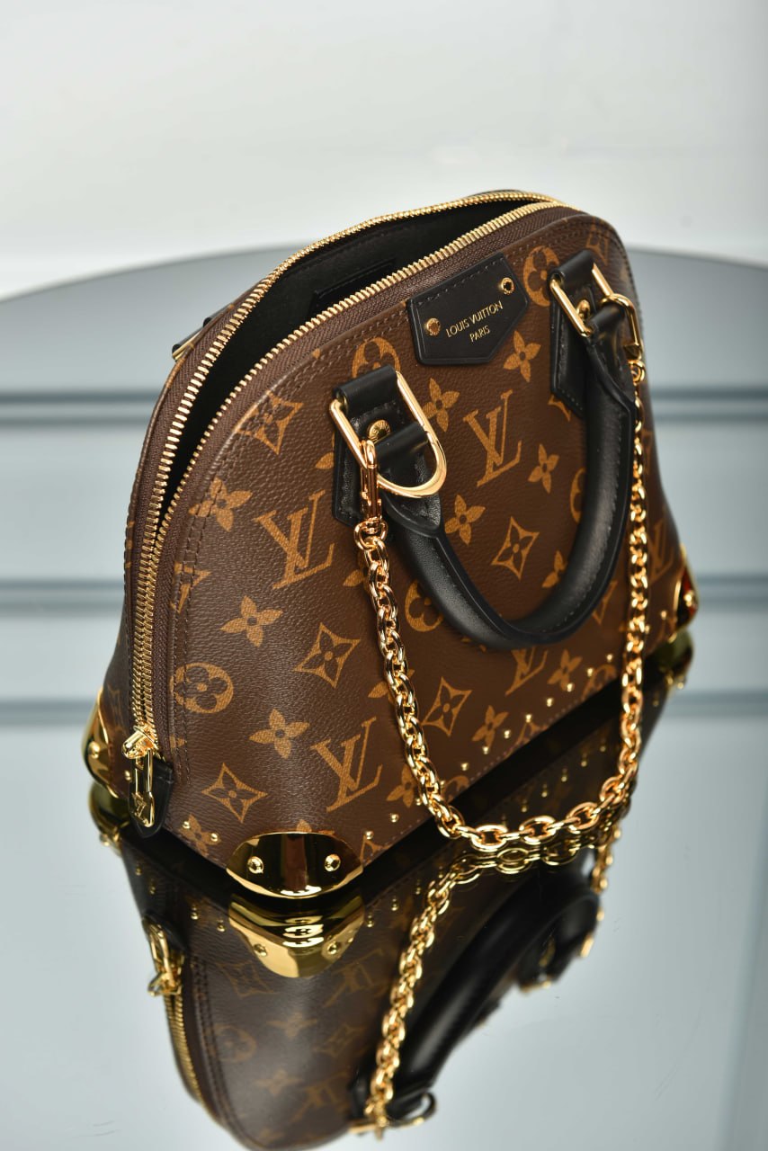 Alma Trunk BB,Premium Designer Style Women’s Bag – High Quality, Elegant Fashion Accessory