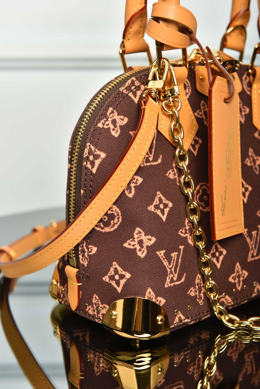 Alma Trunk BB Premium Designer Style Women’s Bag – High Quality, Elegant Fashion Accessory