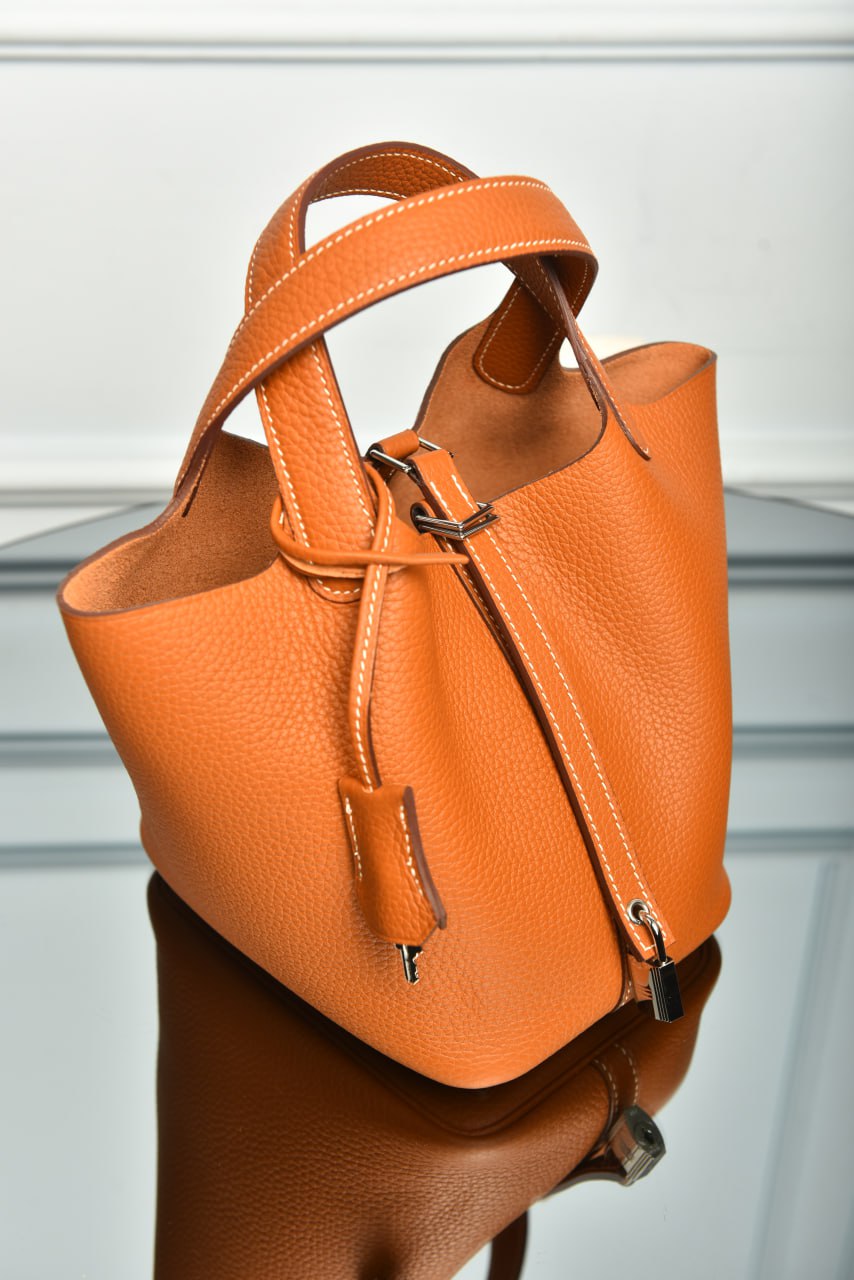 Picotin Lock 18 Premium Designer Style Women’s Bag – High Quality, Elegant Fashion Accessory