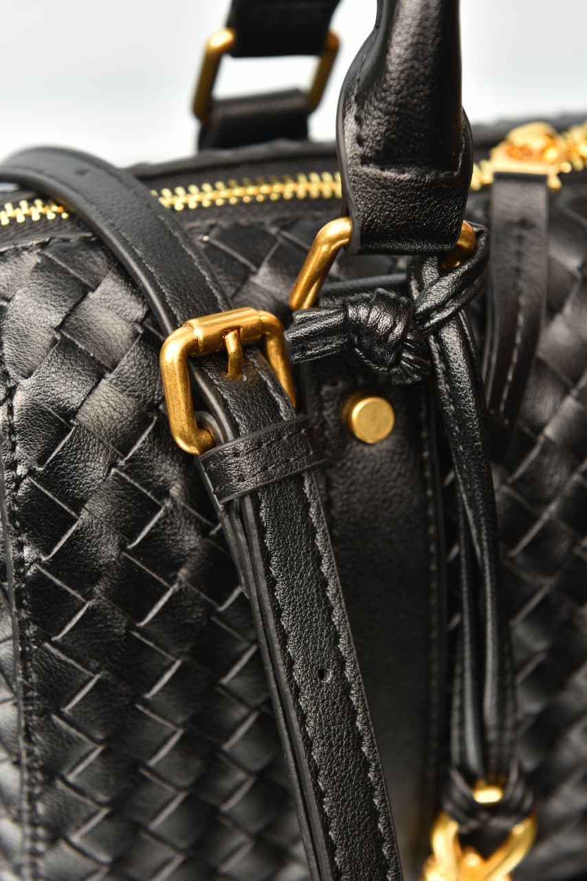 VENETA - Boston Woven Leather Bag,Premium Designer Style Women’s Bag – High Quality, Elegant Fashion Accessory