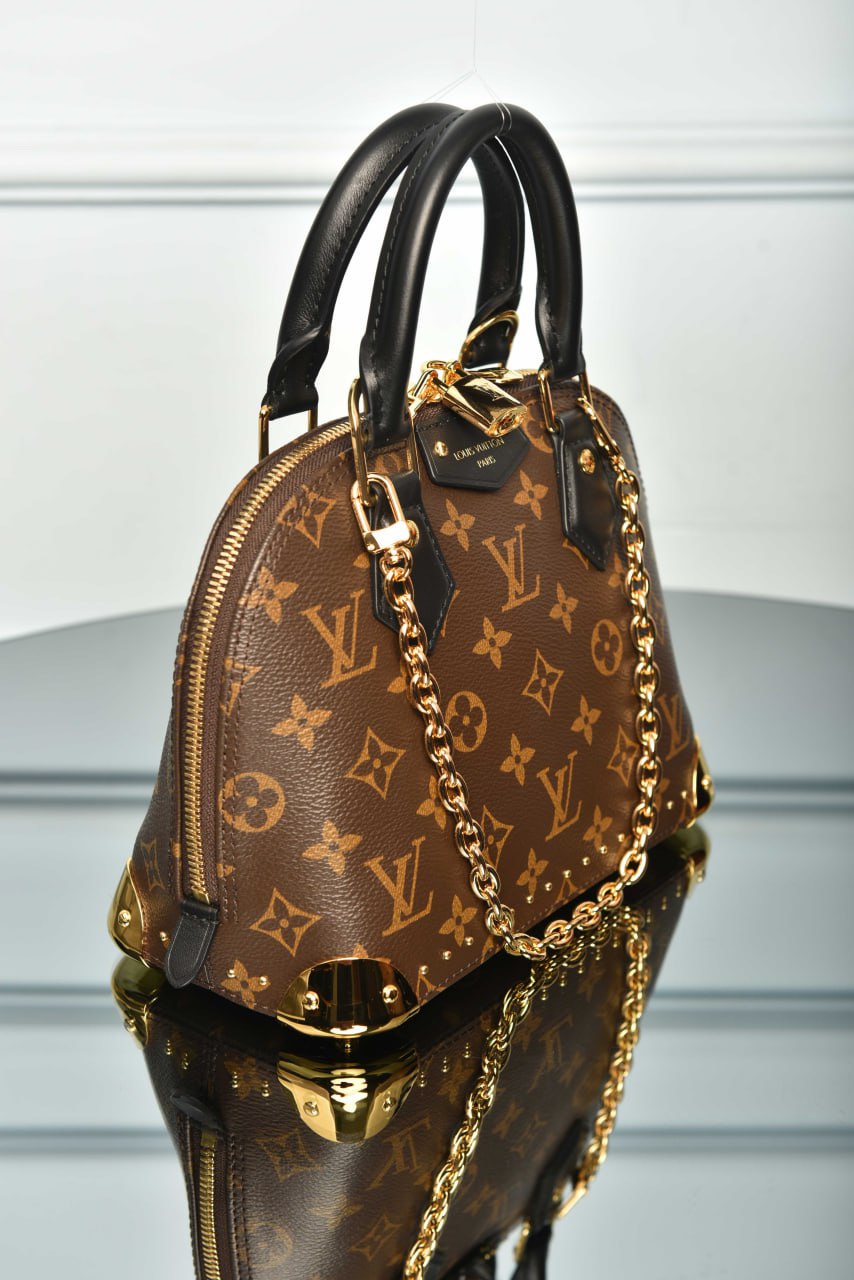 Alma Trunk BB,Premium Designer Style Women’s Bag – High Quality, Elegant Fashion Accessory