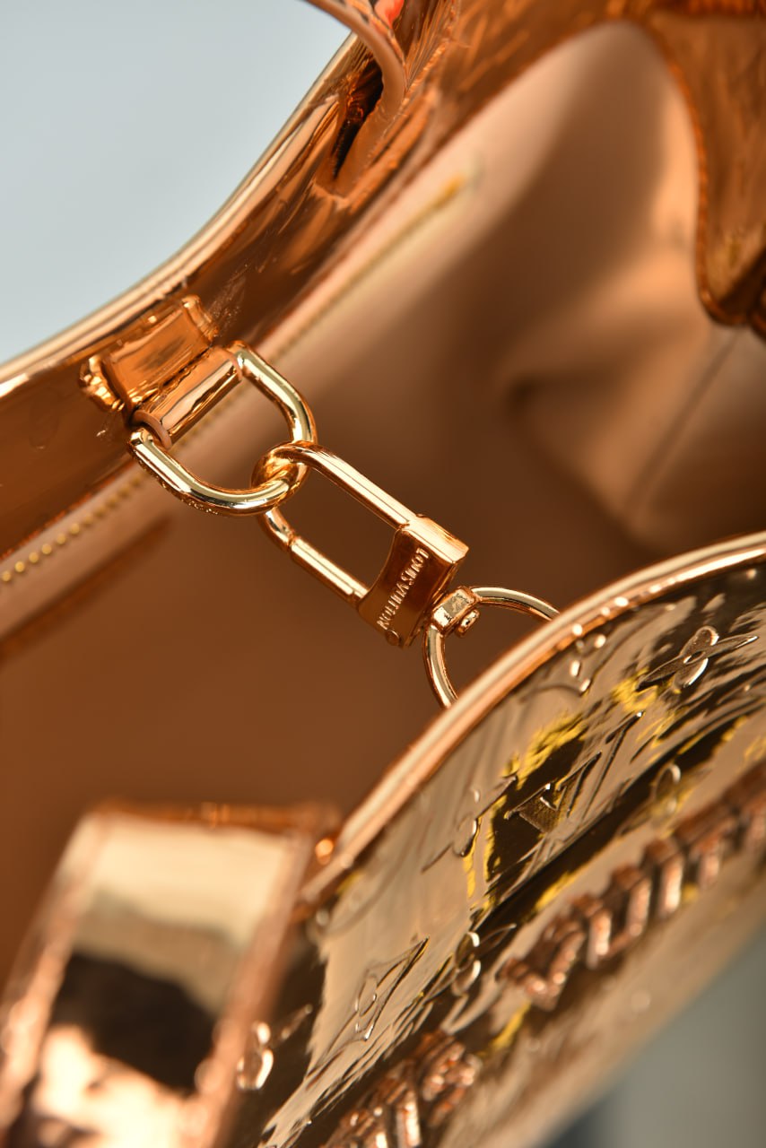 ONTHEGO Premium Designer Style Women’s Bag – High Quality, Elegant Fashion Accessory