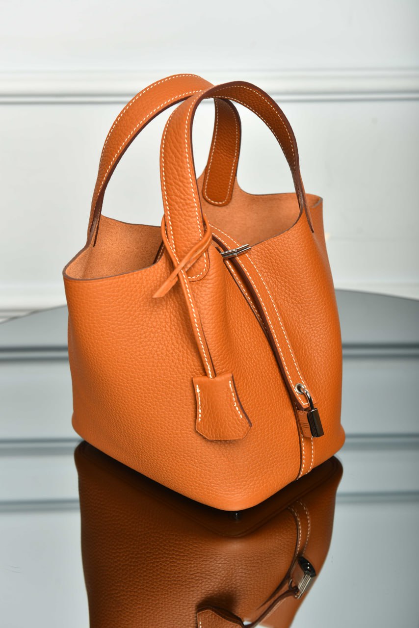 Picotin Lock 18 Premium Designer Style Women’s Bag – High Quality, Elegant Fashion Accessory