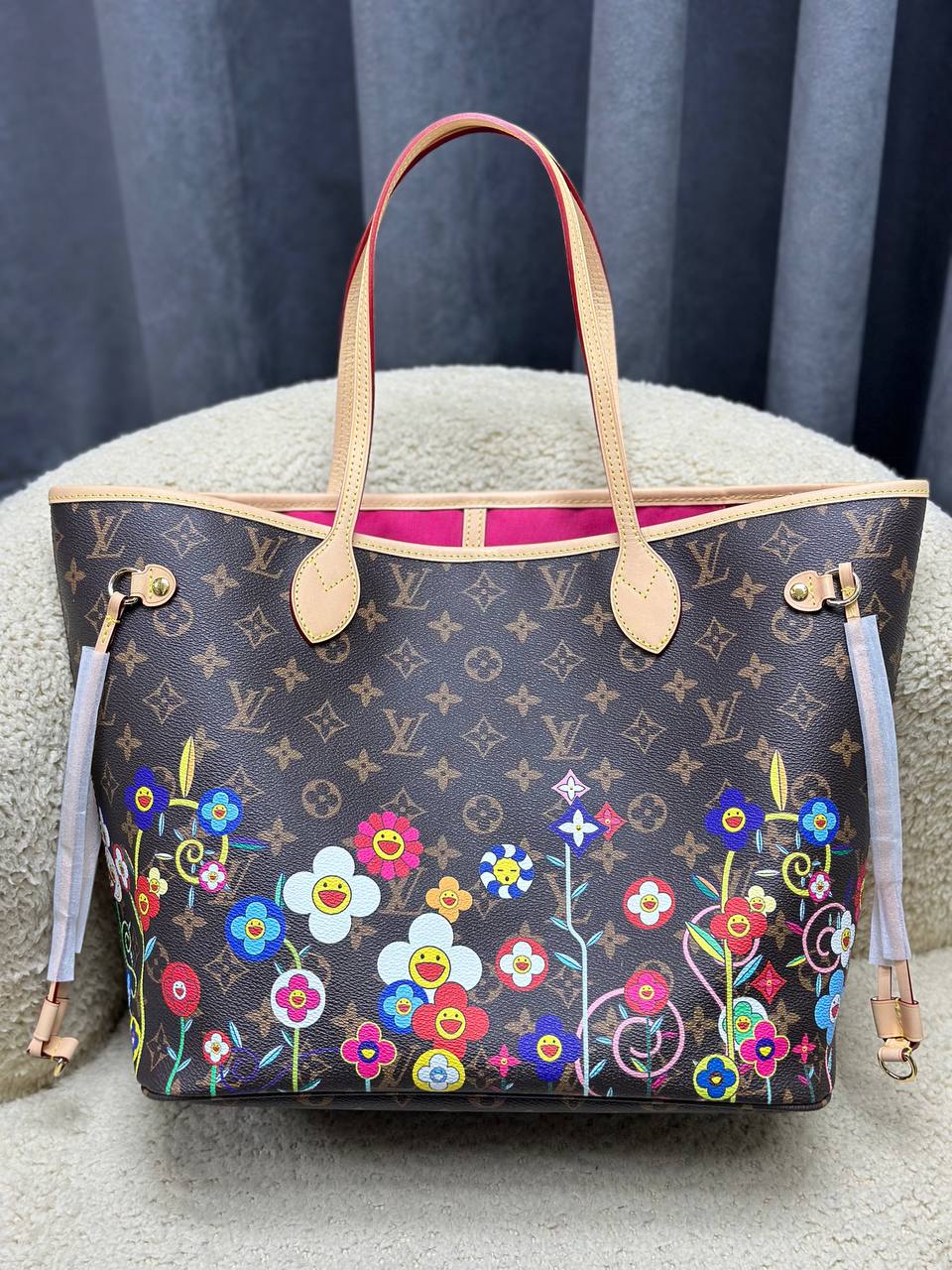 LV x TM Neverfull MM
Premium Designer Style Women’s Bag – High Quality, Elegant Fashion Accessory