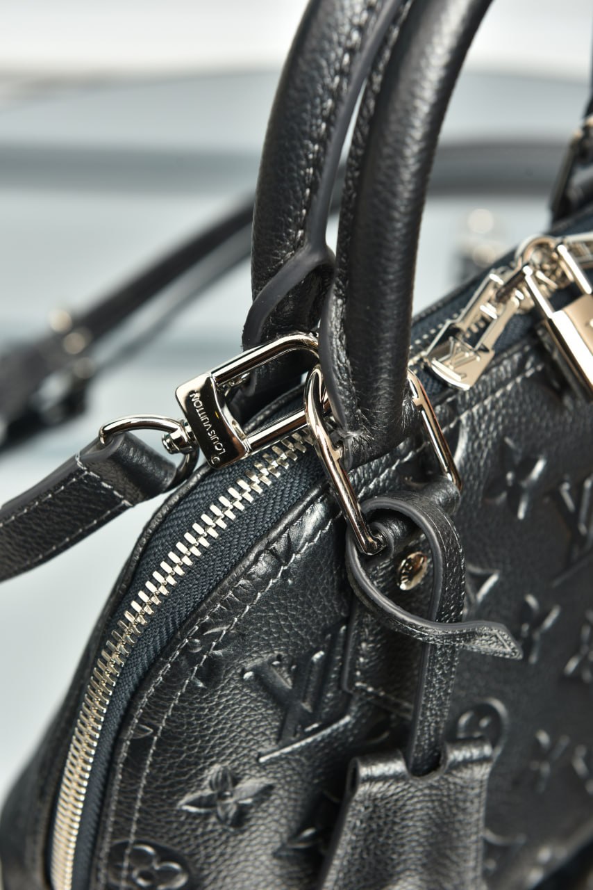 Alma Trunk BB,Premium Designer Style Women’s Bag – High Quality, Elegant Fashion Accessory