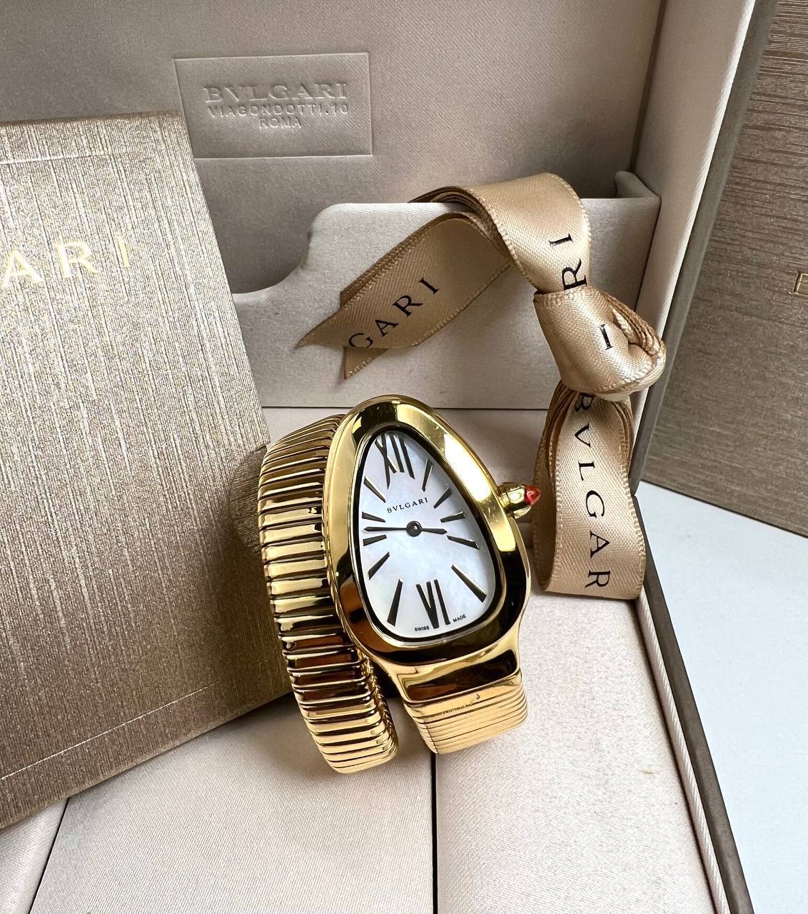 Elegant Oval Design Luxury Bracelet Watch,