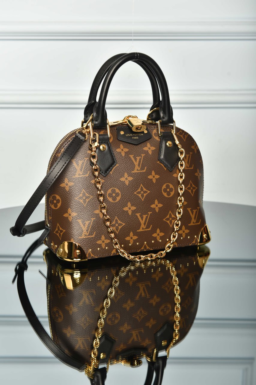 Alma Trunk BB,Premium Designer Style Women’s Bag – High Quality, Elegant Fashion Accessory