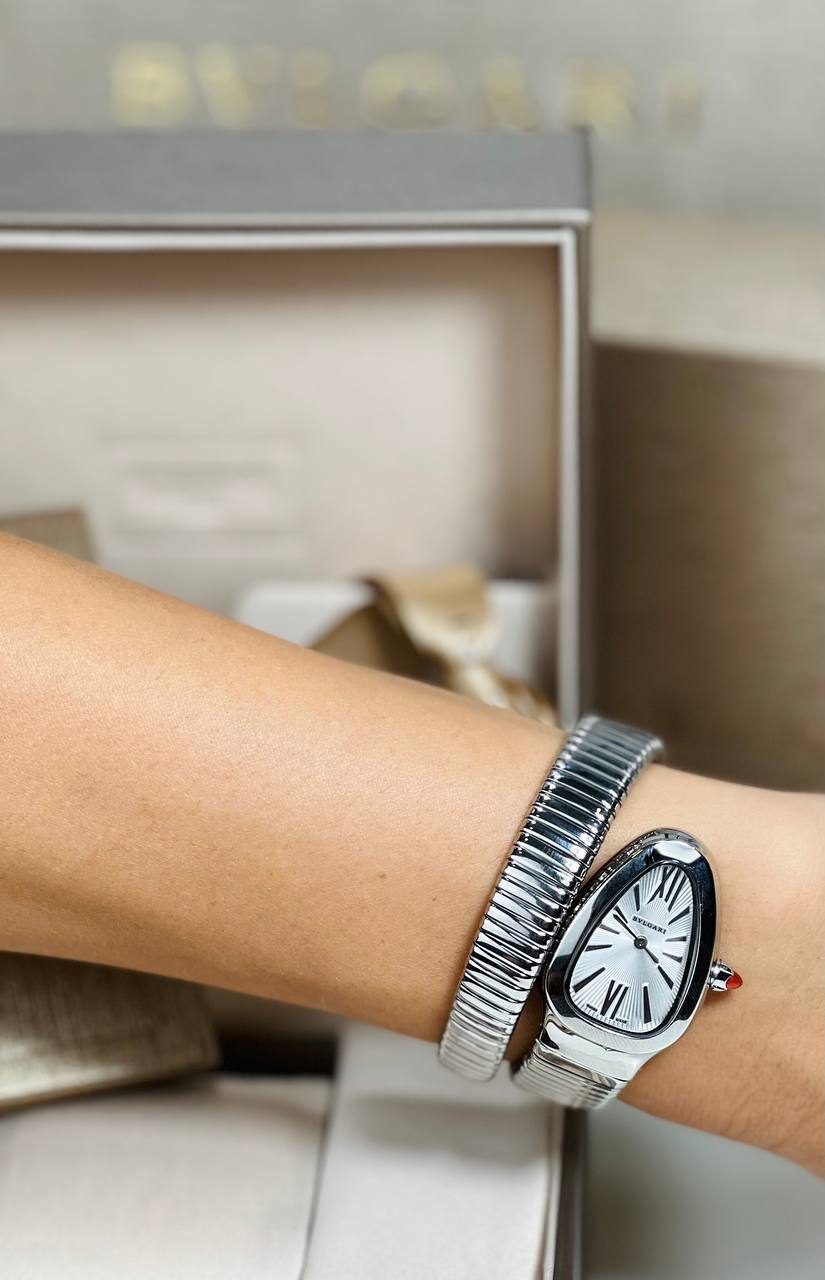 Elegant Oval Design Luxury Bracelet Watch,
