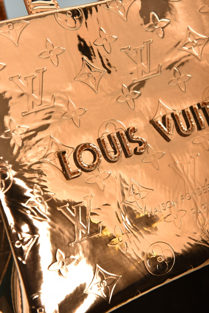 ONTHEGO Premium Designer Style Women’s Bag – High Quality, Elegant Fashion Accessory