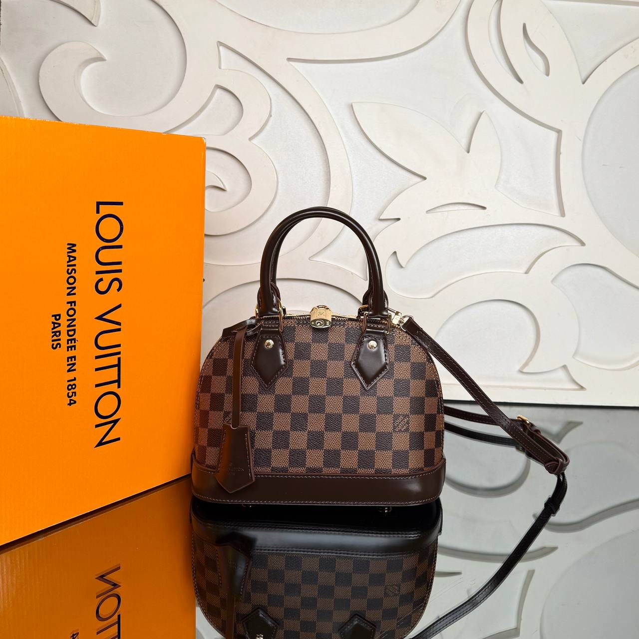 Alma BB, ve Premium Designer Style Women’s Bag – High Quality, Elegant Fashion Accessory
