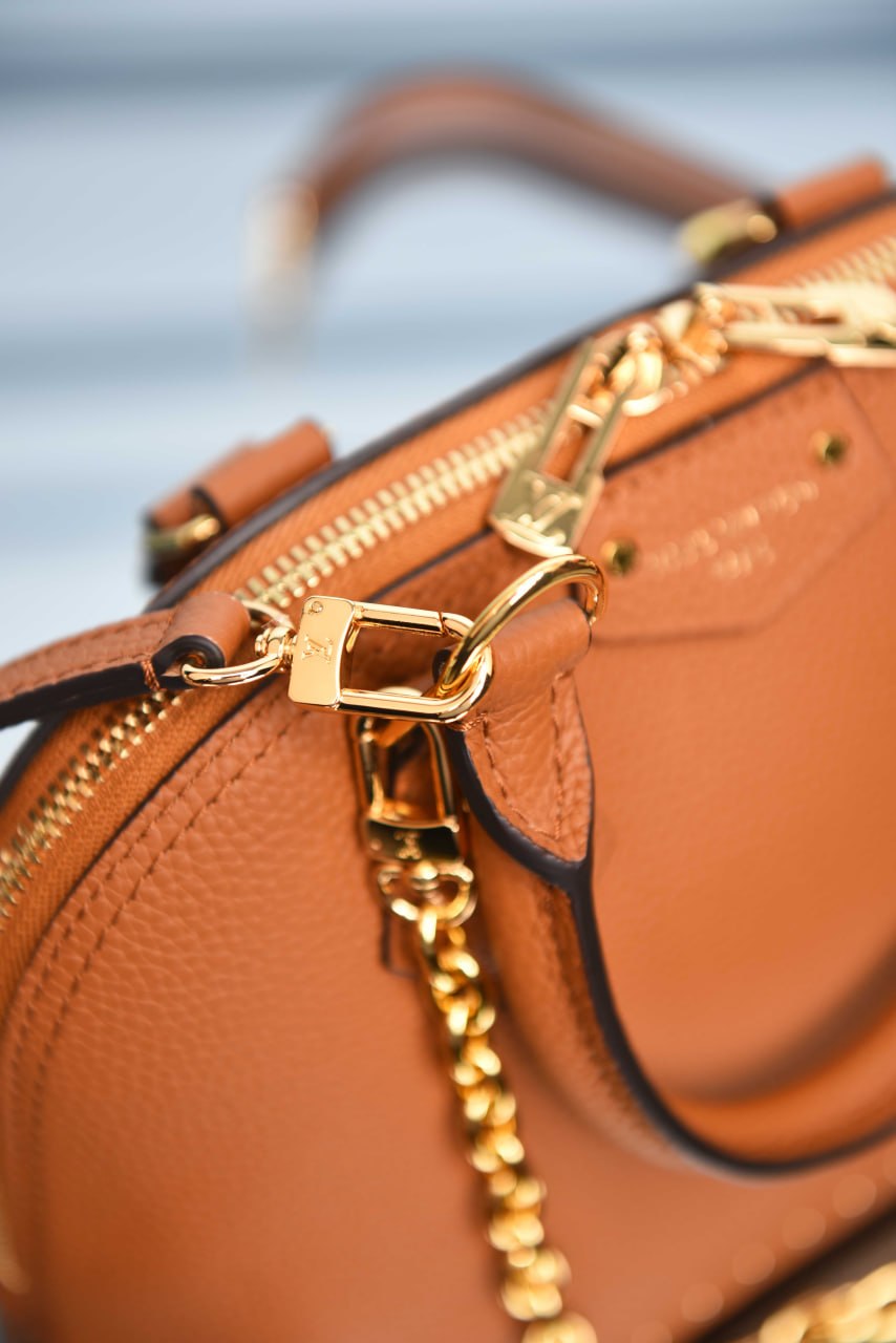 Alma Trunk BB Premium Designer Style Women’s Bag – High Quality, Elegant Fashion Accessory