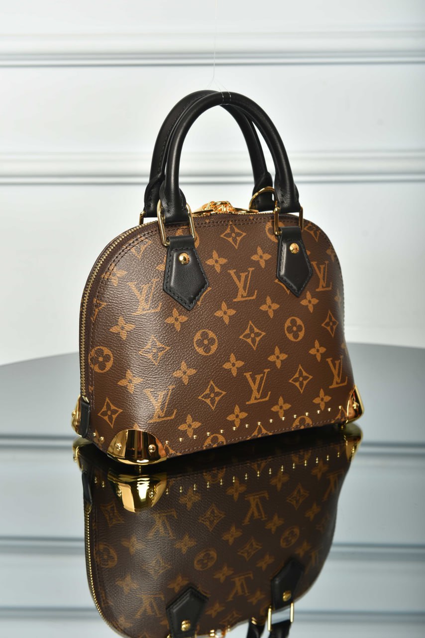 Alma Trunk BB,Premium Designer Style Women’s Bag – High Quality, Elegant Fashion Accessory