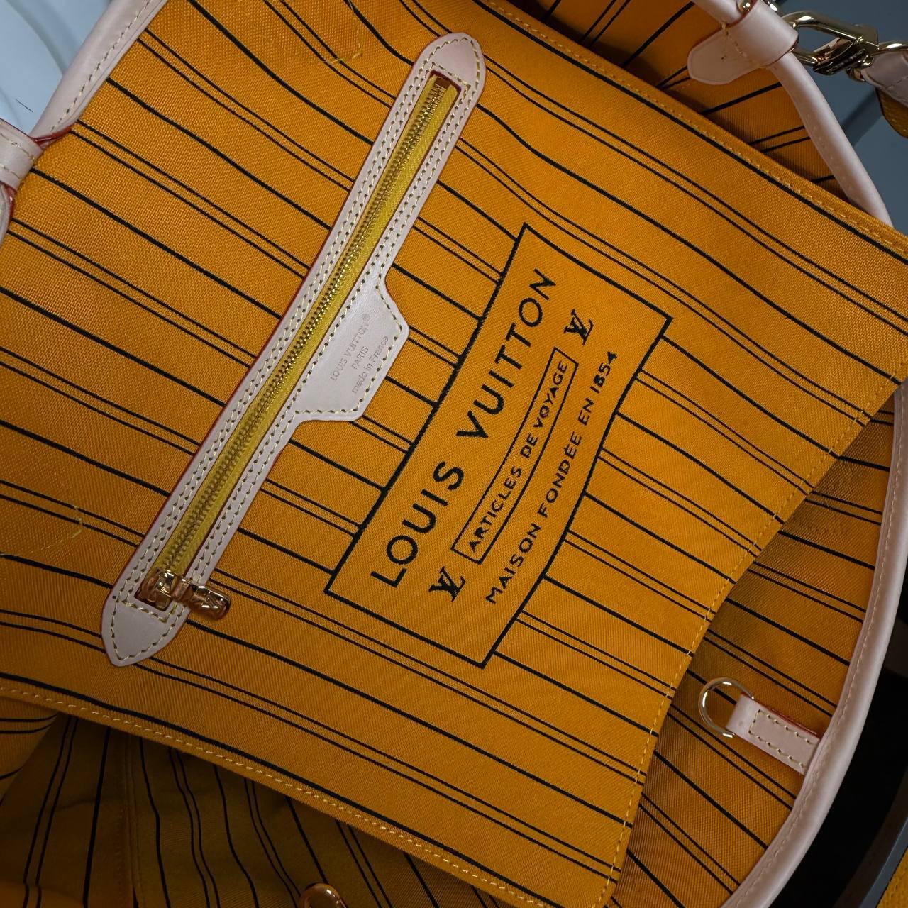 Neverfull Inside Out MM Premium Designer Style Women’s Bag – High Quality, Elegant Fashion Accessory