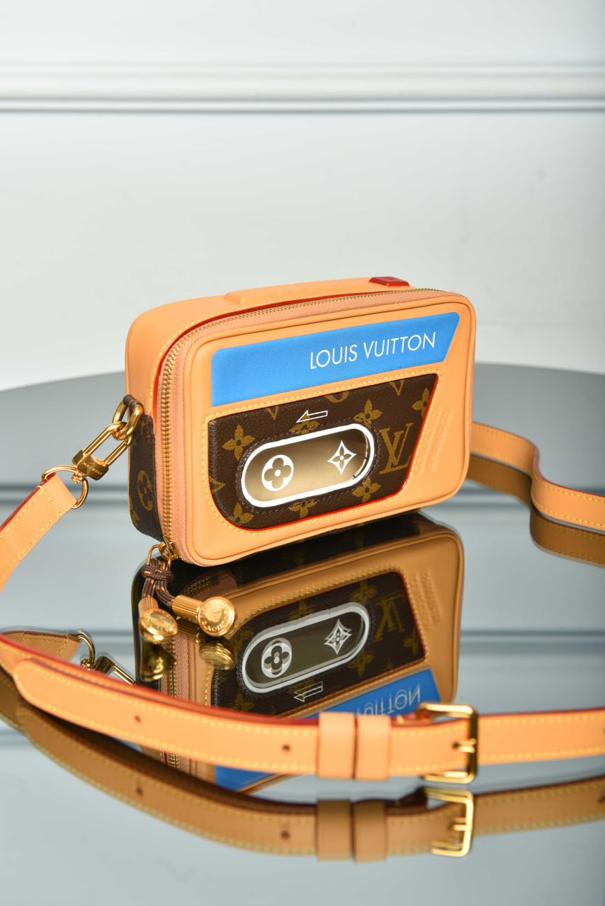 Baladeur Wearable Wallet,Premium Designer Style Women’s Bag – High Quality, Elegant Fashion Accessory