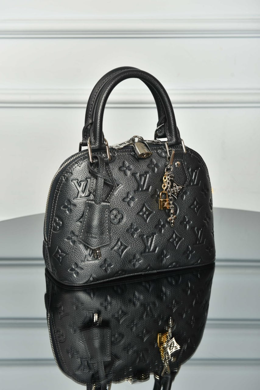 Alma Trunk BB,Premium Designer Style Women’s Bag – High Quality, Elegant Fashion Accessory