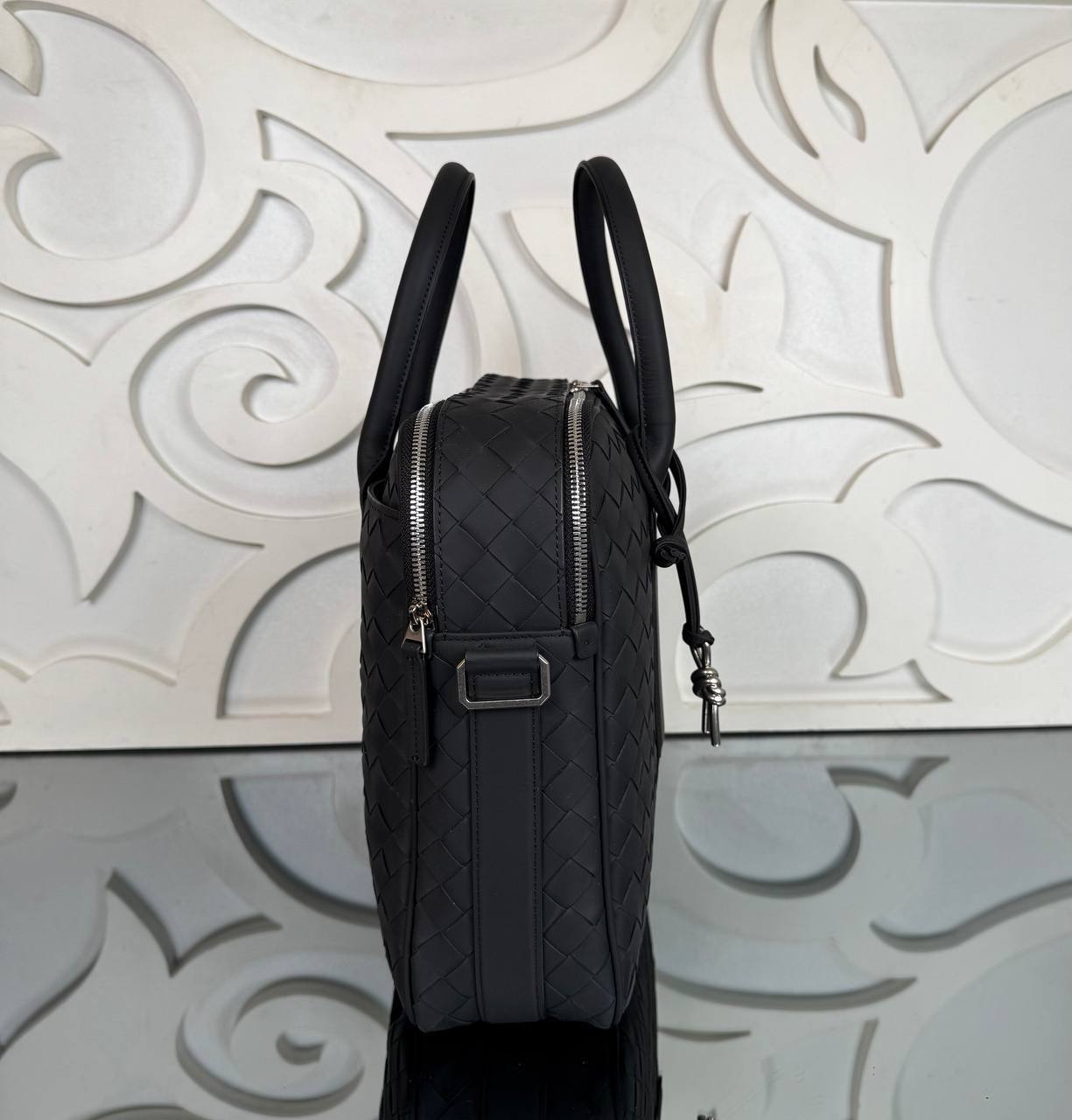 Veneta Getaway Business Premium Designer Style Women’s Bag – High Quality, Elegant Fashion Accessory