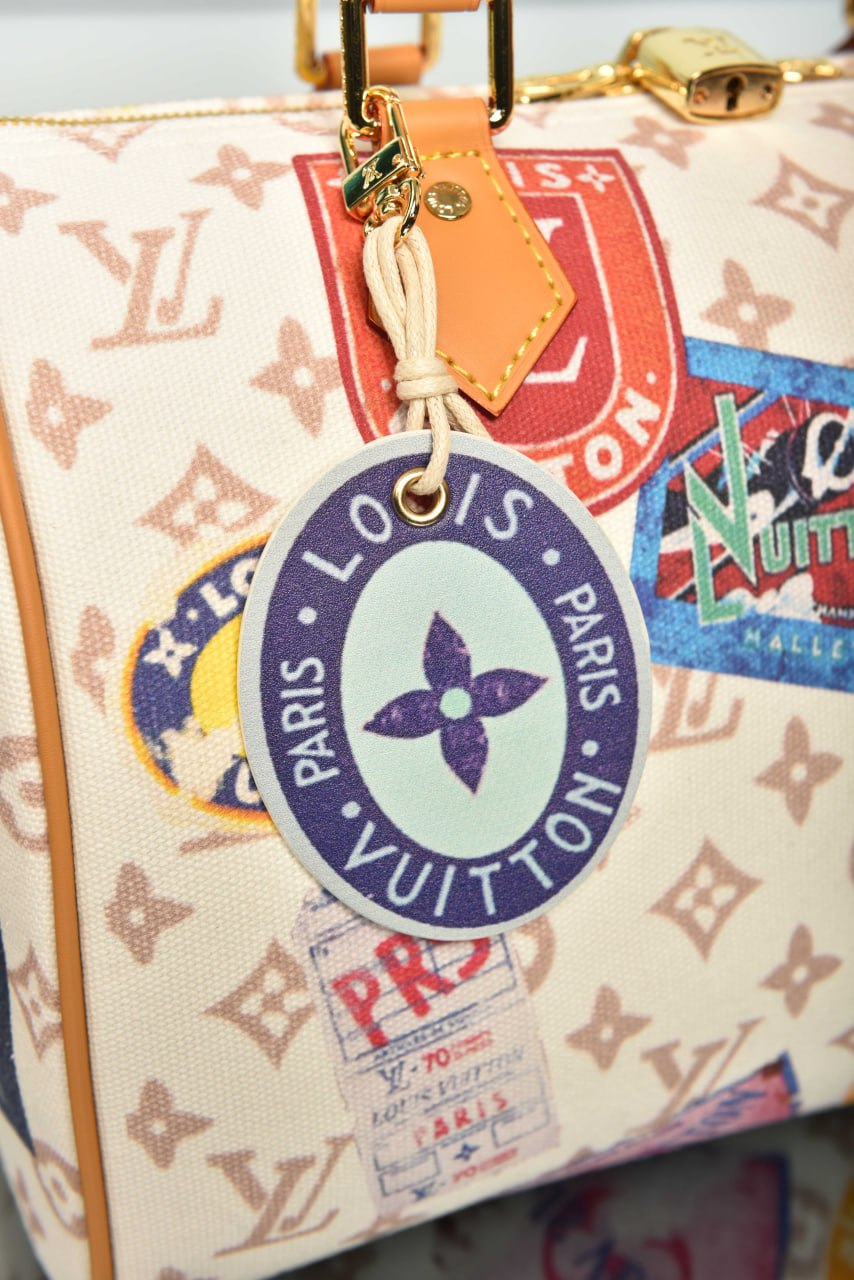 Speedy Soft 30 Bag 
size. 30 × 21 × 17 cm
Premium Designer Style Women’s Bag – High Quality, Elegant Fashion Accessory