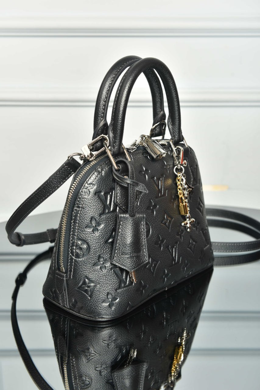 Alma Trunk BB,Premium Designer Style Women’s Bag – High Quality, Elegant Fashion Accessory