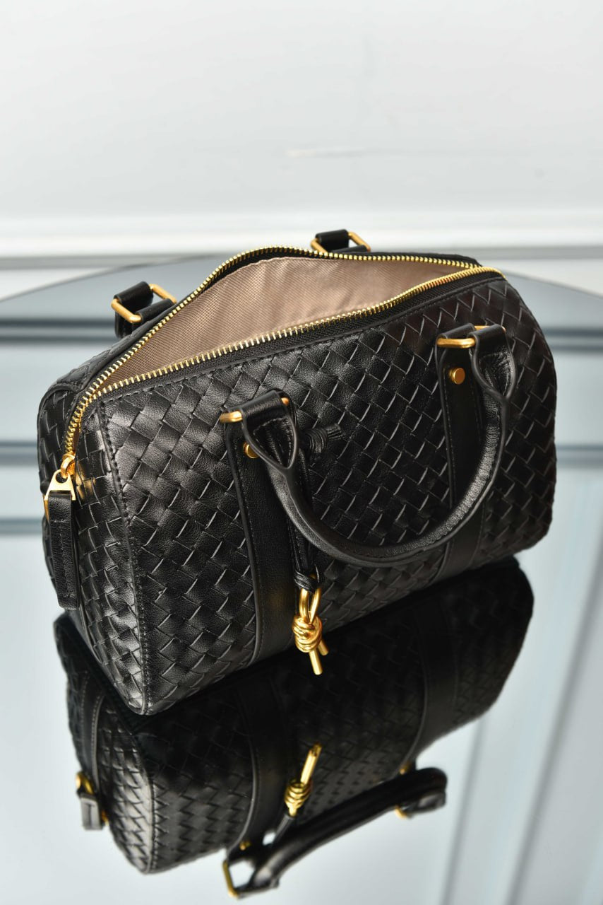VENETA - Boston Woven Leather Bag,Premium Designer Style Women’s Bag – High Quality, Elegant Fashion Accessory