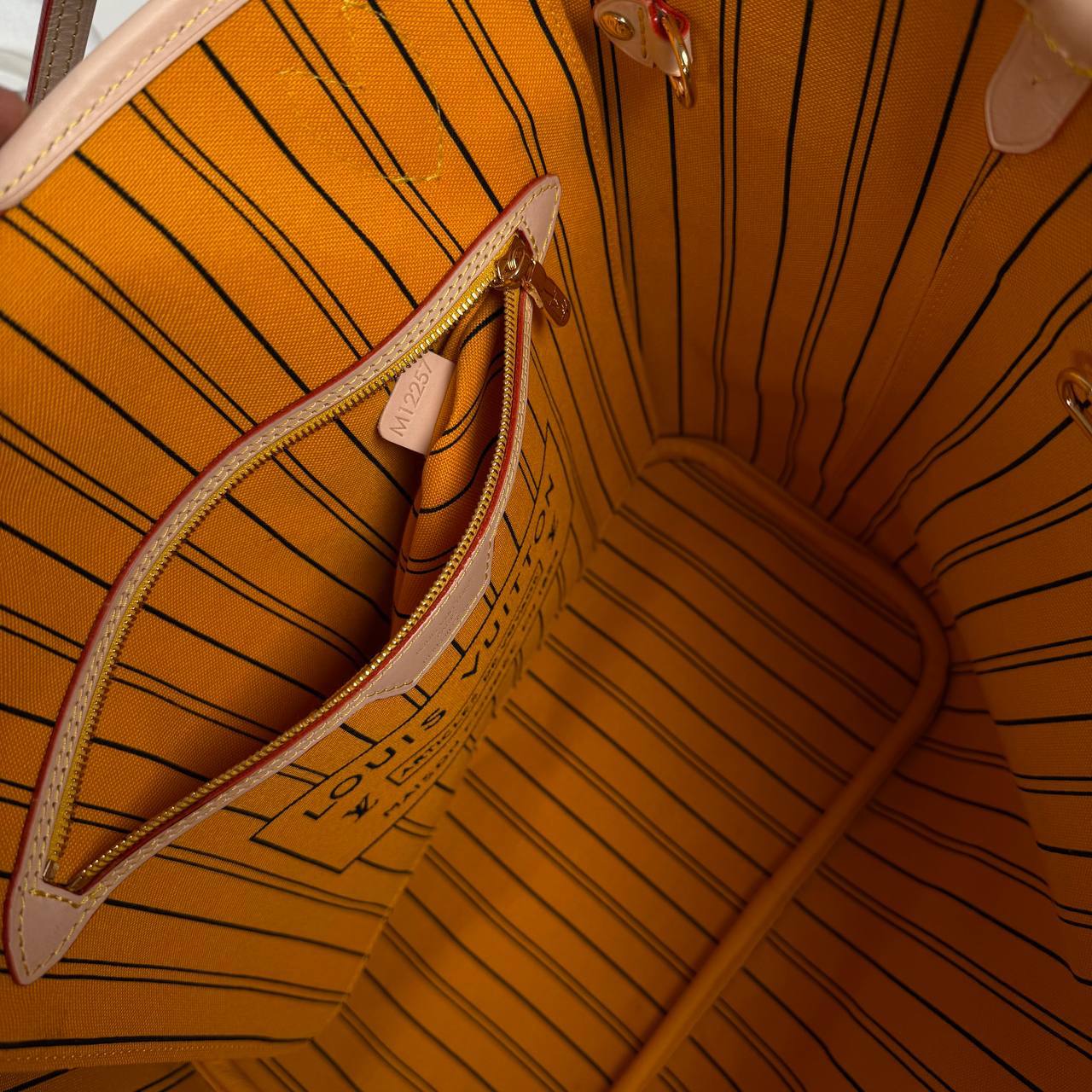 Neverfull Inside Out MM Premium Designer Style Women’s Bag – High Quality, Elegant Fashion Accessory