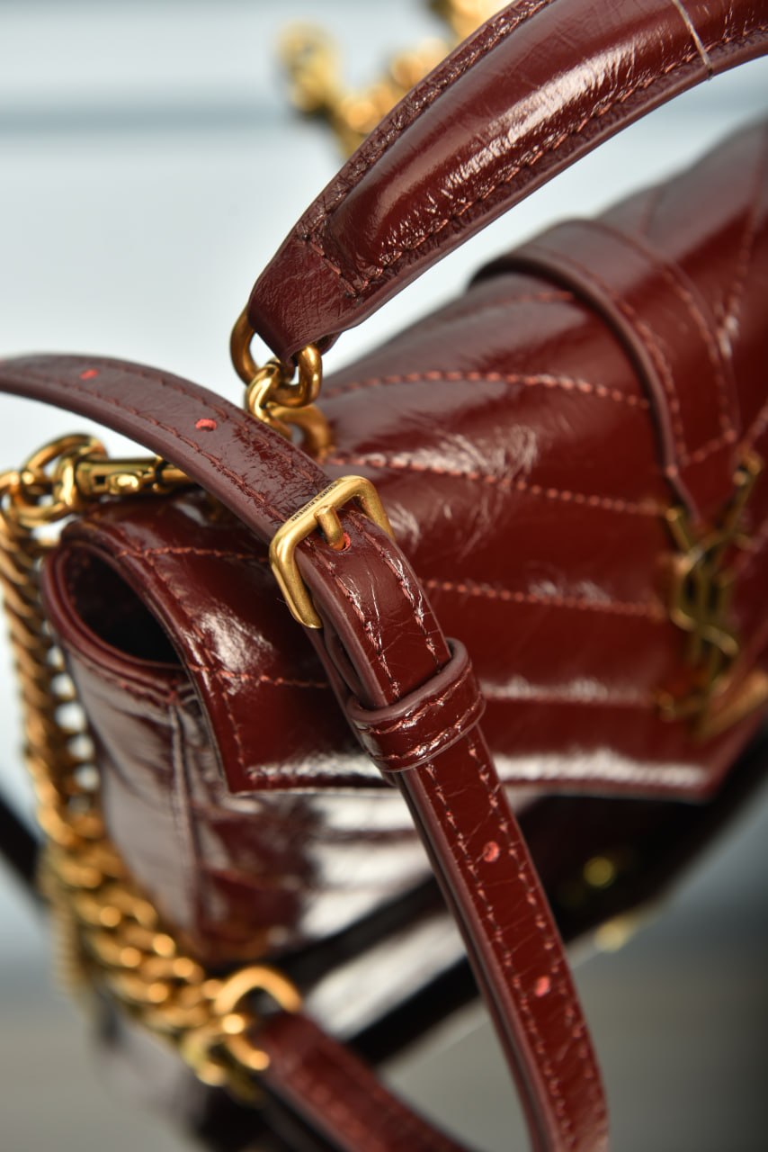 College Mini in Shiny Leather, Premium Designer Style Women’s Bag – High Quality, Elegant Fashion Accessory